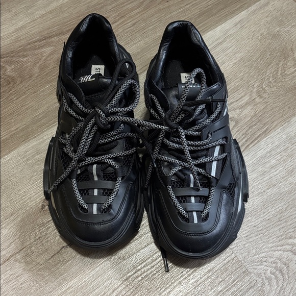 Steve Madden Black and Silver Chunky Sneakers | 9 | - Picture 2 of 4